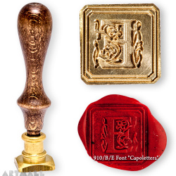 Square seal - E - "Capolettera" with wooden handle