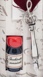 Writing set: dark red quil, metal handle decorated with musical key, ink 10 cc (ml)